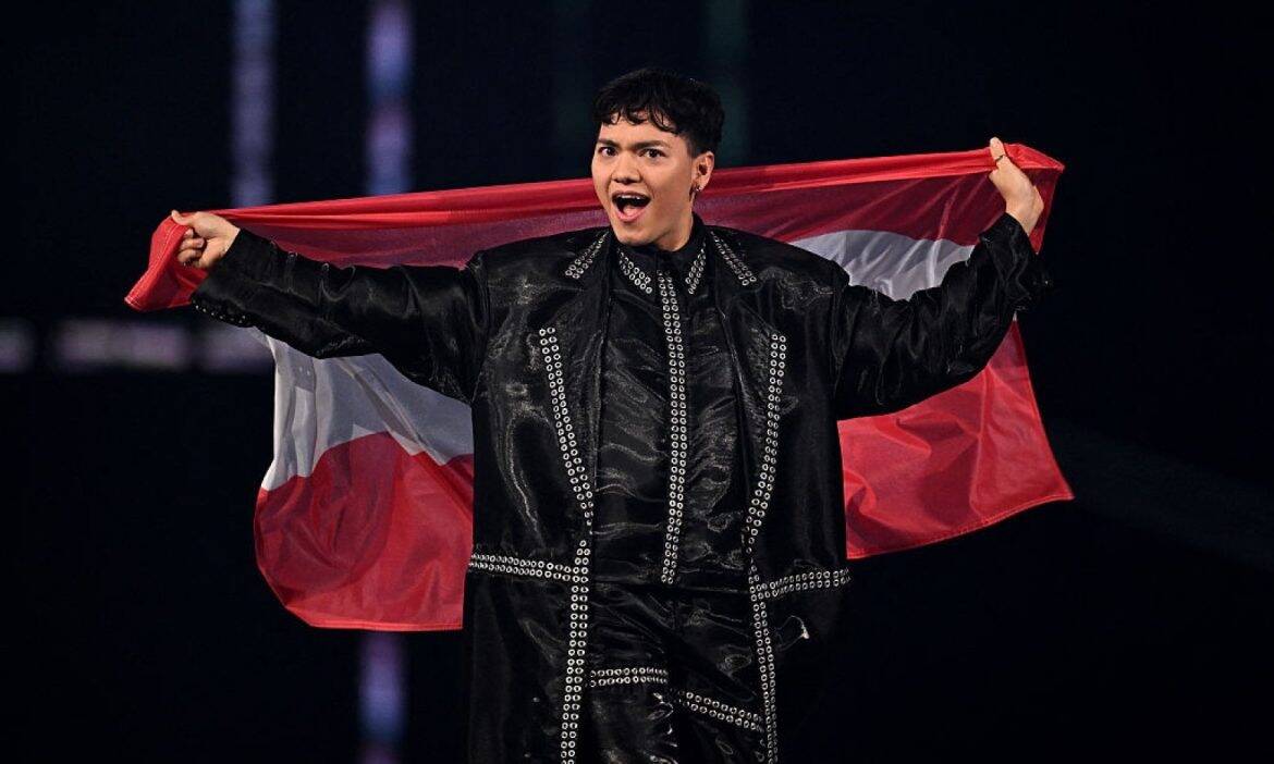 الفائز بيوروفيجن 2025 يوهانس بيتش يكشف عن شريكه العاطفي