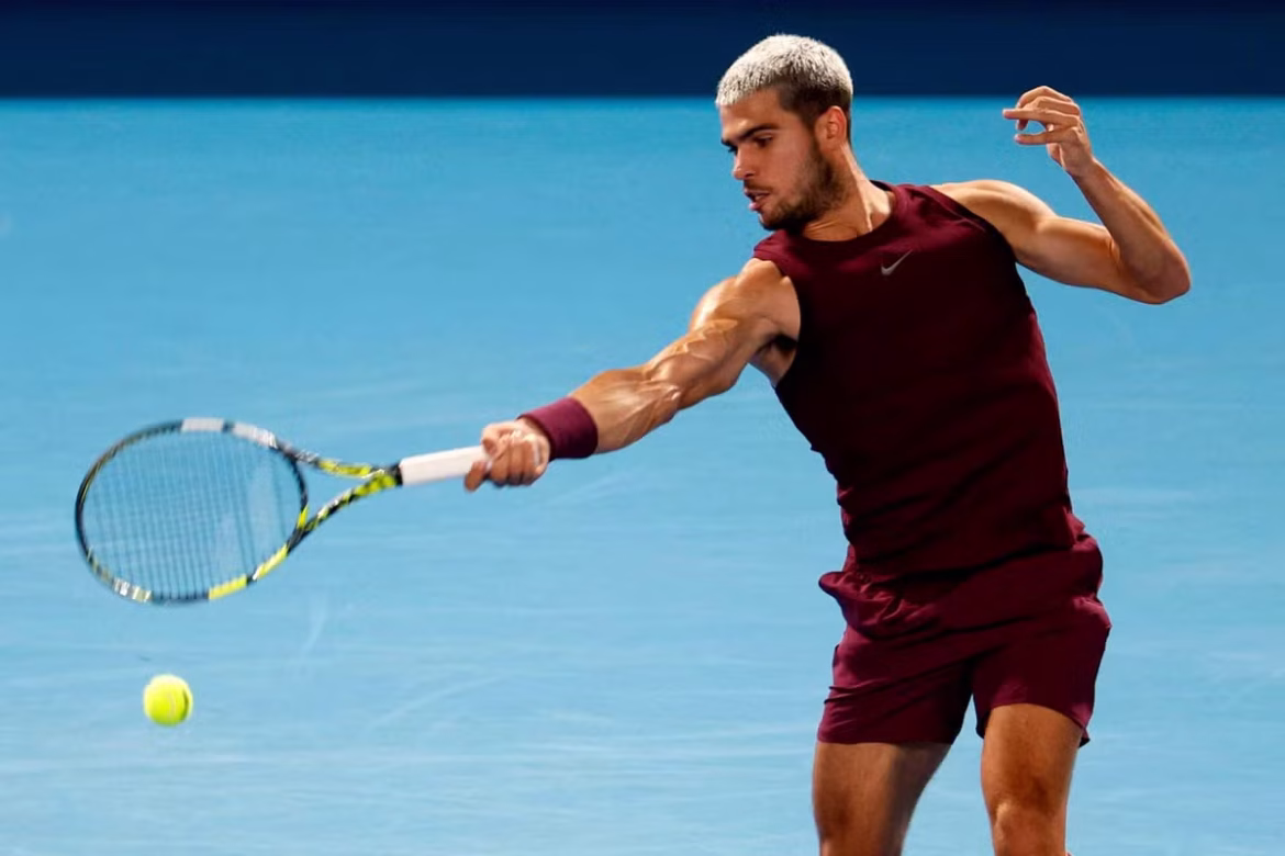 ألكاراز يتألق في نصف نهائي اليابان المفتوحة 2025