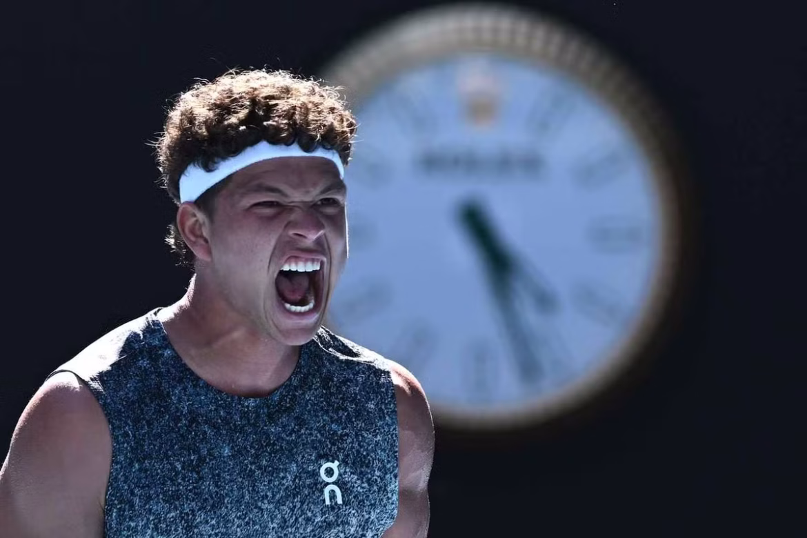 شيلتون يفوز على أومبرت في أستراليا المفتوحة