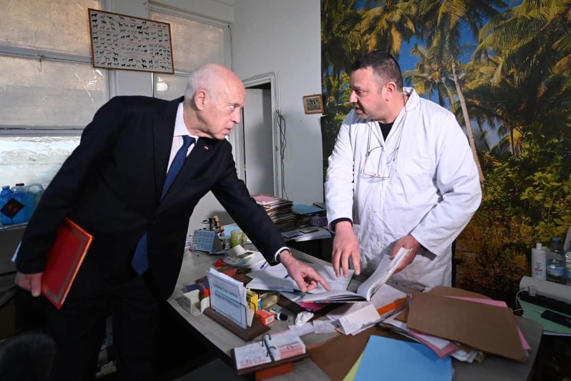 رئيس الجمهورية يزور شركة اللحوم وسوق باب الفلة