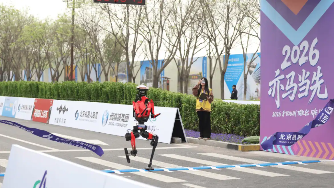 الروبوتات تتفوق على البشر في سباق ببكين