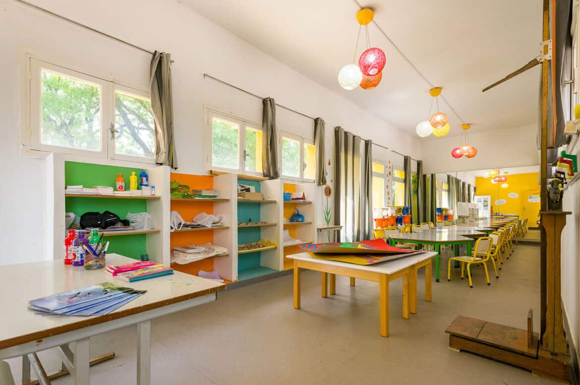 استمرار تعليق الدروس في المزونة بعد فاجعة انهيار السور