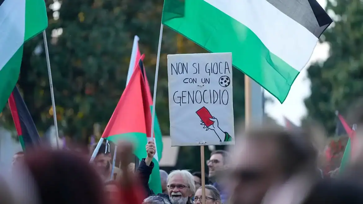 مظاهرة فلسطينية في أوديني تعطِّل مباراة إيطاليا وإسرائيل
