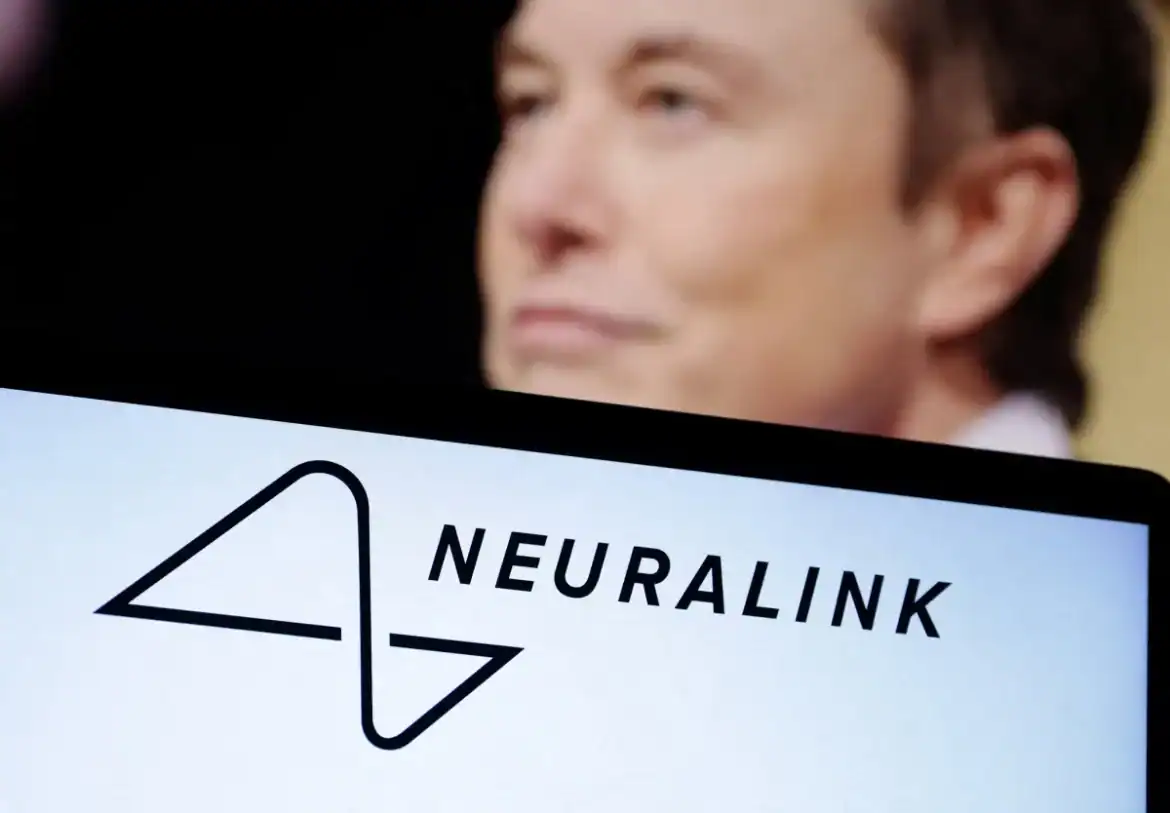 رقاقة Neuralink: التحكم بالأجهزة بقوة الفكر أصبح حقيقة