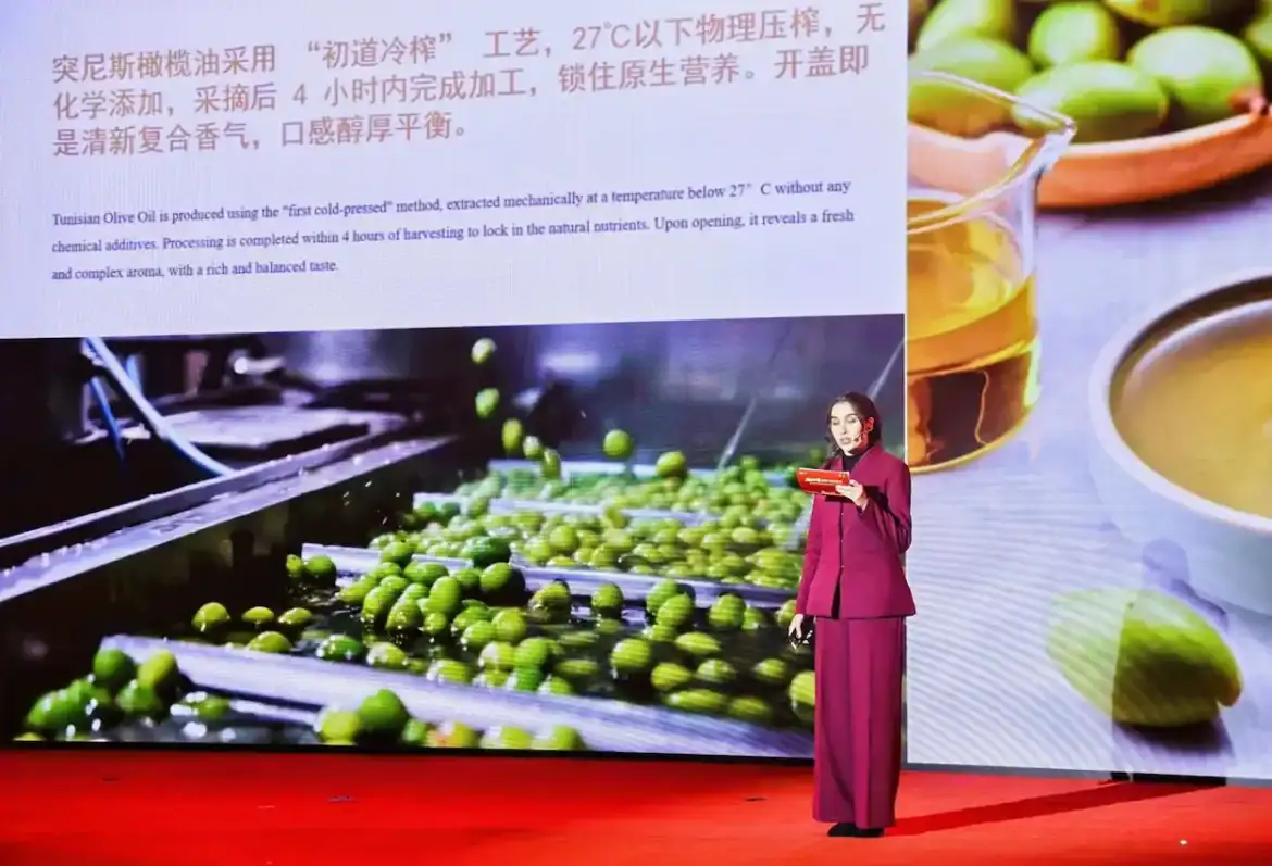 تونس تصدر 50 طناً من زيت الزيتون إلى الصين